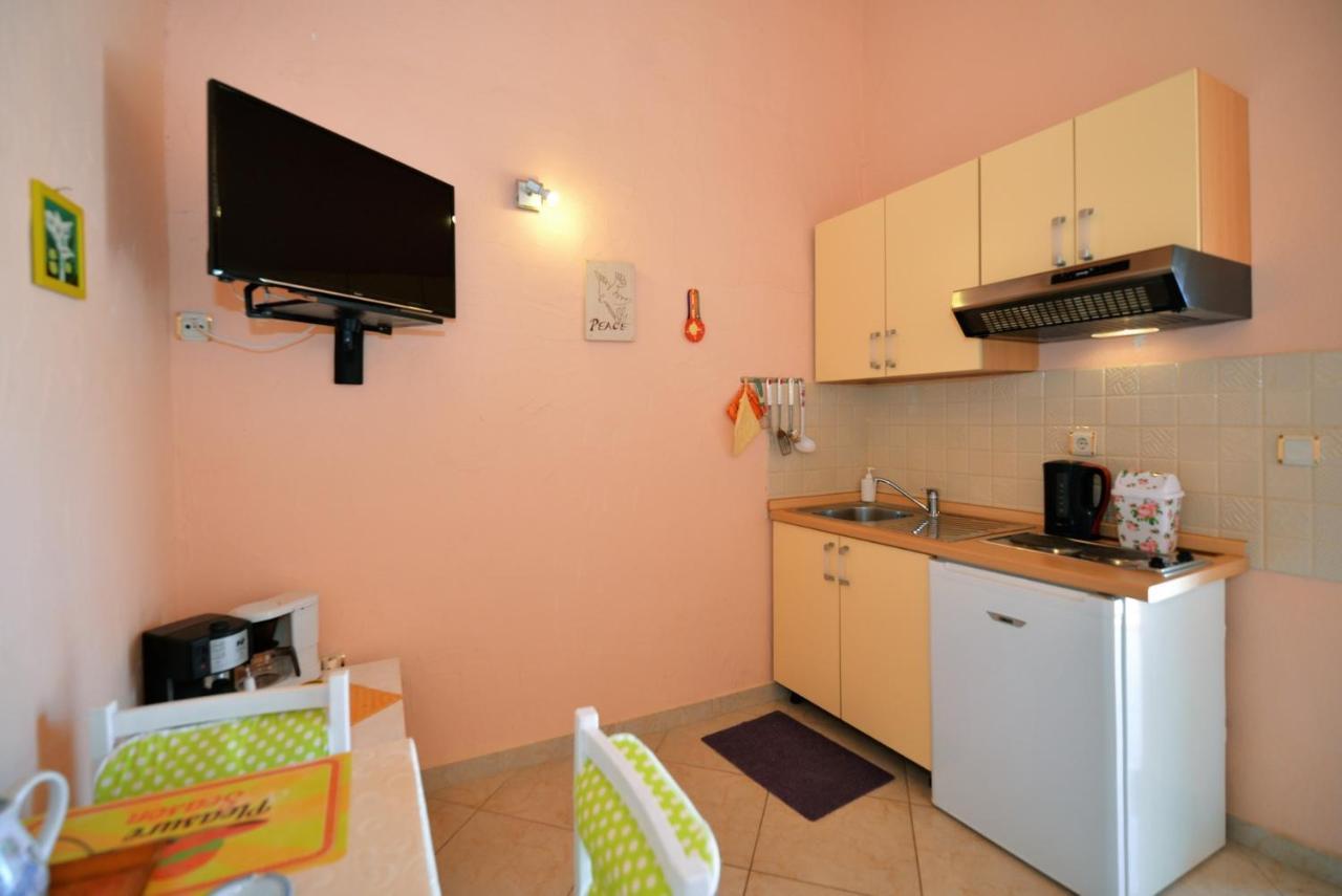 Apartments With A Parking Space Murter - 5097 외부 사진